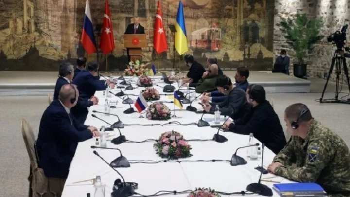 Rusia promete reducir su ofensiva en Kiev luego de unas negociaciones “significativas” con Ucrania