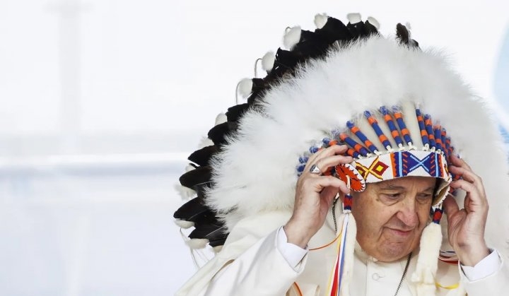 Un demagógico pedido de “perdón” del Papa por los abusos de la Iglesia contra los indígenas en Canadá