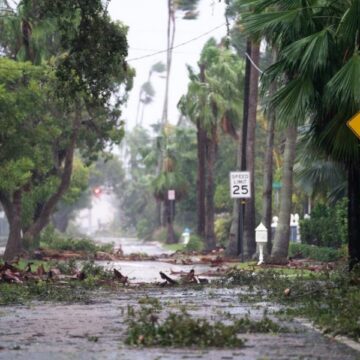 El huracán Ian arrasa Florida, apaga Cuba y deja al menos una veintena de muertos