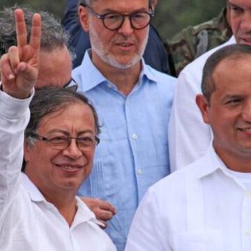 Venezuela y Colombia reabren sus fronteras al transporte de carga, tras años de cierres