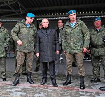 Artillería y aviación rusas frenan avance ucranio en Donietsk y Lugansk