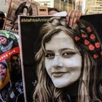 Los 19 rasgos de la sublevación “laica” iraní contra el totalitarismo religioso