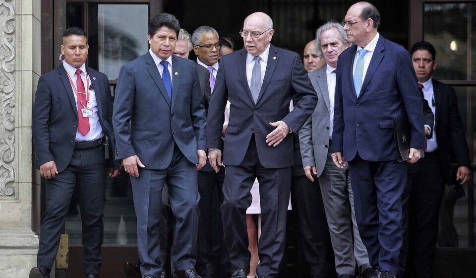 Pedro Castillo denunció ante la OEA que peligra la democracia en Perú