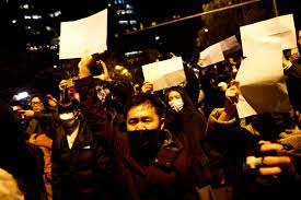 Las mayores protestas desde la masacre de Tiananmen retan al autoritarismo de Xi Jinping