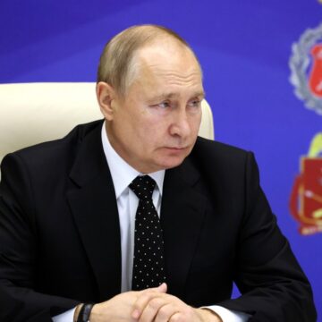 La deriva autoritaria de Putin: llama a la caza de espías y traidores mientras encubre la incapacidad de ganar la guerra