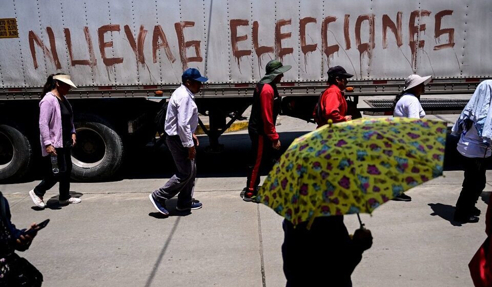 Perú: el Congreso aprobó adelantar las elecciones a abril del 2024