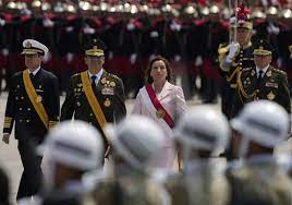 La presidenta peruana Dina Boluarte propuso adelantar las elecciones para diciembre de 2023