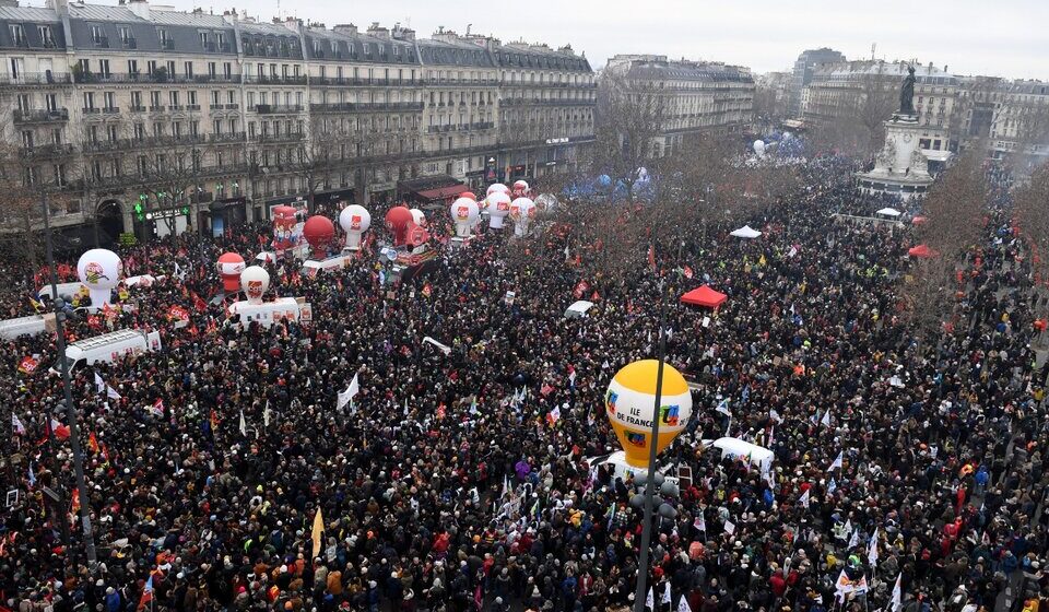 París Masiva jornada de protesta contra la reforma jubilatoria de Macron