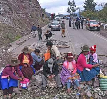 Congresista de Perú demanda a la presidenta por los 28 muertos de las protestas