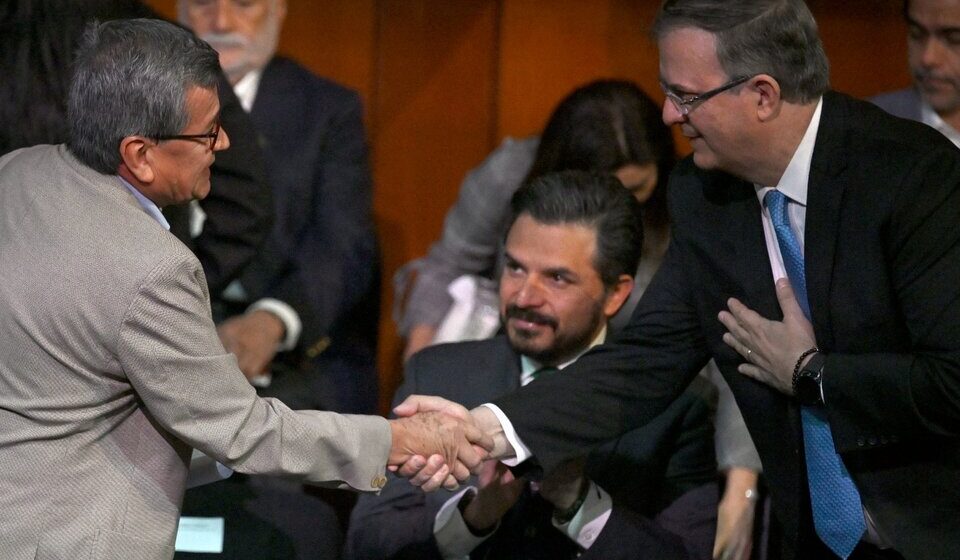 Colombia El gobierno colombiano y el ELN reanudaron diálogo en México