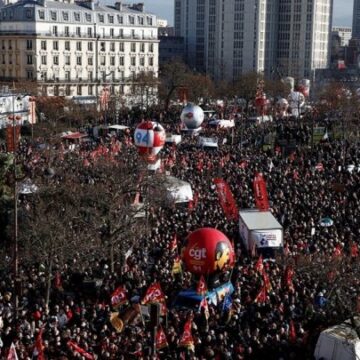 Segunda jornada de protesta, crece el movimiento contra la reforma de las pensiones en toda Francia