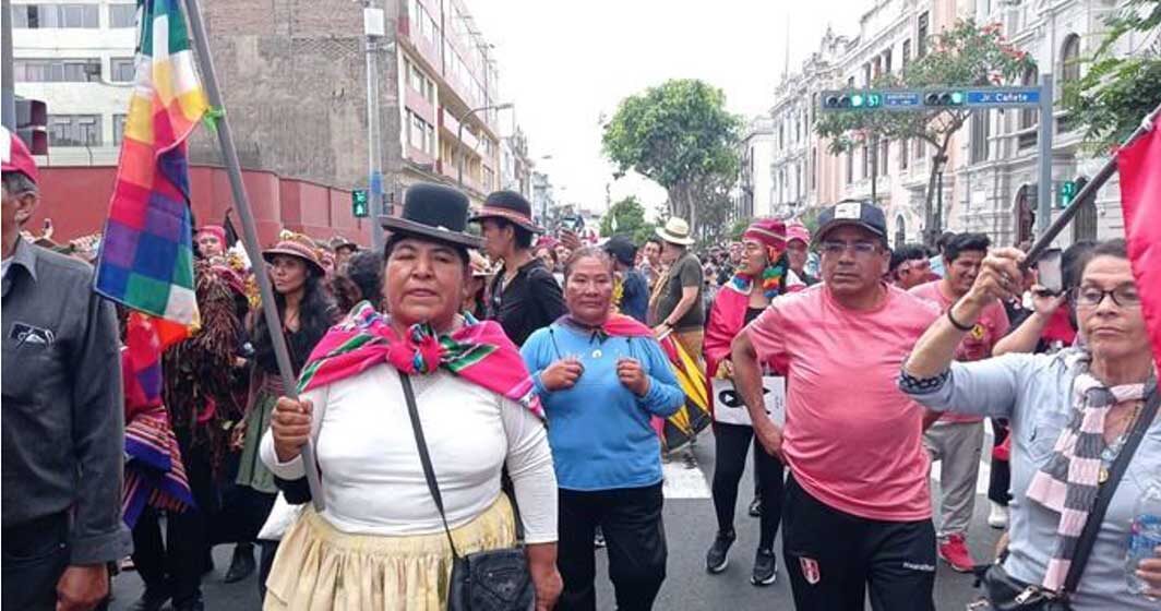 Primera rebelión política en los últimos 200 años de las comunidades quechuas y aymaras en Perú (2022-2023)