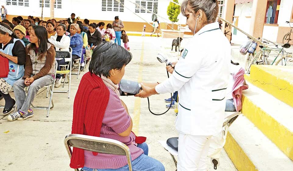 ¿Qué tipo de profesionales y técnicos de la salud demanda la reforma?