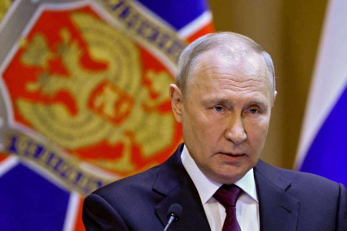 Ordena Putin reforzar seguridad aérea en Rusia