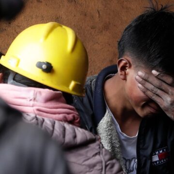 Saldo por explosión en mina de Colombia sube a 21 muertos