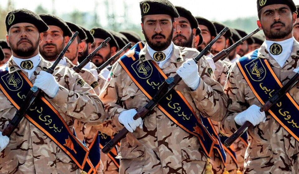 Guardianes de la Revolución de Irán denunciaron que Israel les mató un oficial en Siria