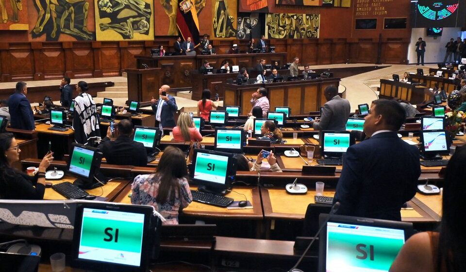 Ecuador: el Parlamento aprobó el juicio político a Guillermo Lasso