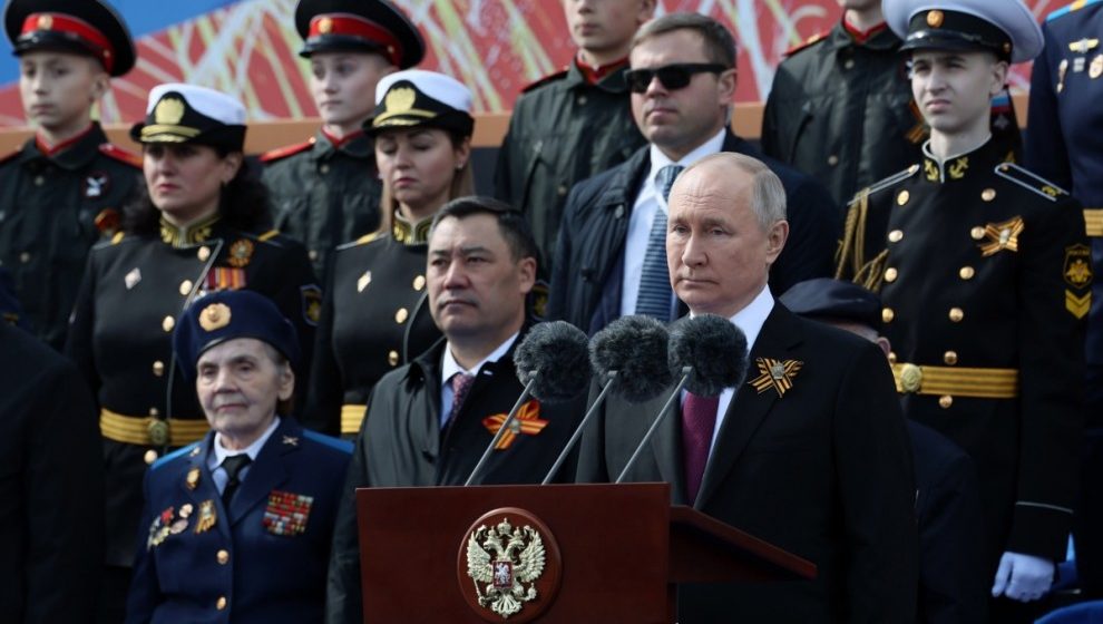 Putin Putin: “Se ha desatado una auténtica guerra contra Rusia”