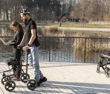 Paralítico vuelve a caminar, con puente digital cerebro-médula