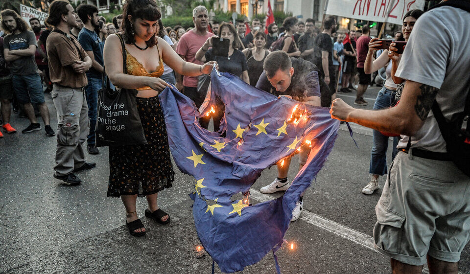 Las culpas del naufragio fatal frente a la costa de Grecia