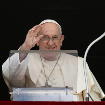 Sin prisa y sin pausa, no hay puntada sin hilo del Papa Francisco