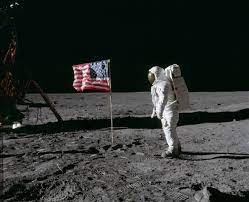 Explorando y explotando el espacio