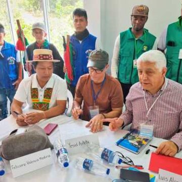 Pactan el gobierno de Colombia y disidencia de las FARC mesa de diálogo