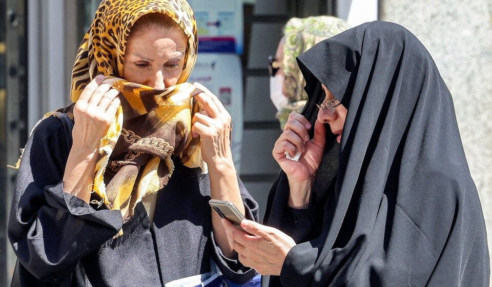 Irán endurece las sanciones contra las mujeres que no usen el velo islámico