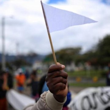 Condiciona Petro el alto el fuego con las guerrillas de Colombia