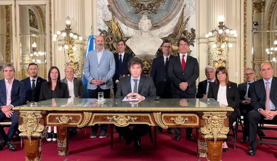 Milei firmó un decretazo para barrer con miles de derechos