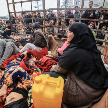 El Ejército israelí extiende su ofensiva y combate a Hamas en la ciudad de Jan Yunis