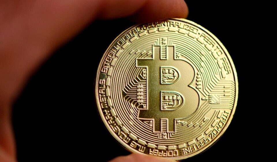 El bitcoin acelera su recuperación