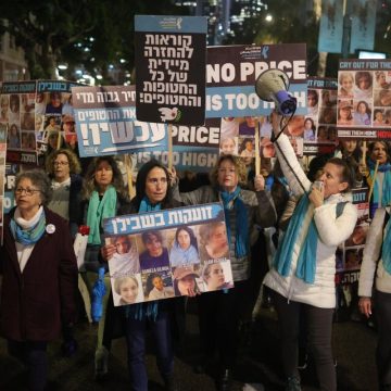 Cientos de mujeres israelíes salen a la calle para exigir un acuerdo con Hamas