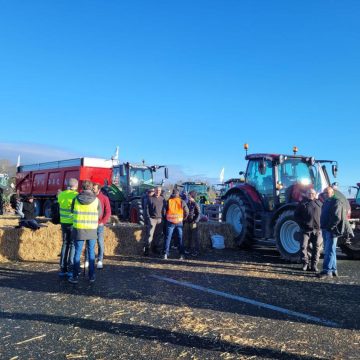 agricultores La impaciencia de los agricultores se extiende de Baiona a París