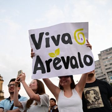 La derecha maniobra y retrasa la asunción de Arévalo como presidente de Guatemala