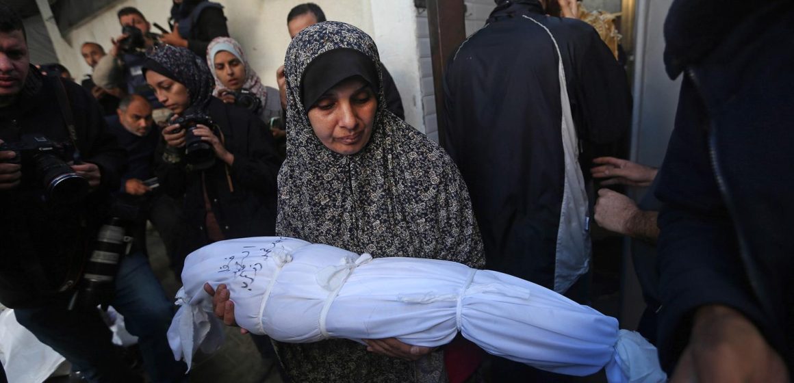 Dos empresas israelíes que apoyan la masacre de Gaza controlan los contenidos recomendados en medios españoles