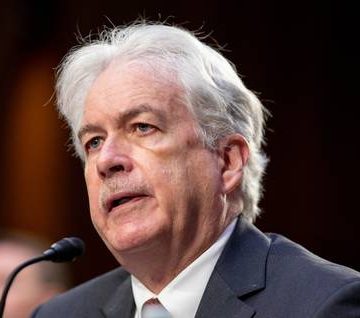 Director de la CIA, William Burns: EU perdió su primacía global y compite ya con China y Rusia