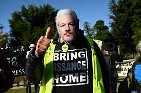 RSF visita a Assange en prisión antes de la vista de su extradición: “En EEUU es posible que no sobreviva”