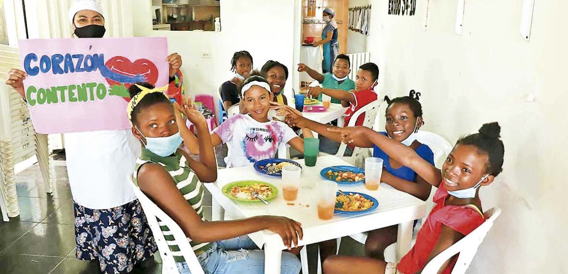 https://www.cali.gov.co/bienestar/publicaciones/161579/comedores-comunitarios-en-cali-un-importante-apoyo-para-las-familias-mas-necesitadas/ Las orejas del lobo