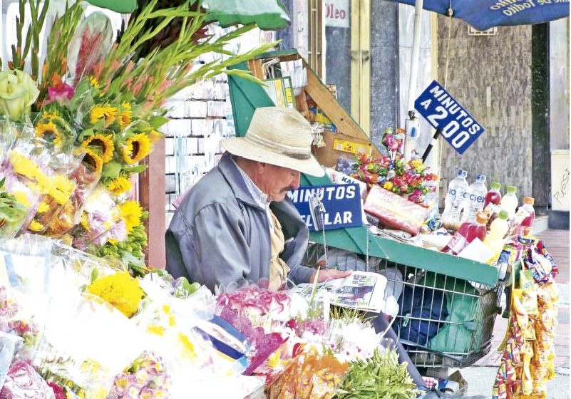 Fotografía, periódico desdeabajo, 2013. Microfinanzas solidarias para la economía popular
