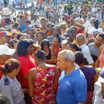 Alina López Hernández: “La gente protesta porque está pasando hambre, necesidades extremas”