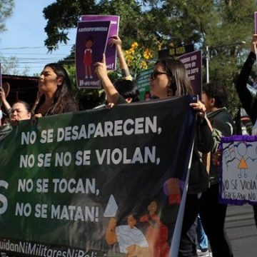 Extorsión y abuso sexual a niñas y mujeres al amparo del régimen de excepción en El Salvador