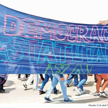 Marcha 11 de abril 2024, vía twiter, @ladirekta La encrucijada de la Universidad Nacional