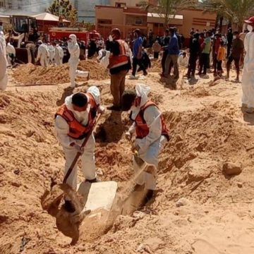 Recuperan más de 200 cadáveres de la fosa común de un hospital en Jan Yunis