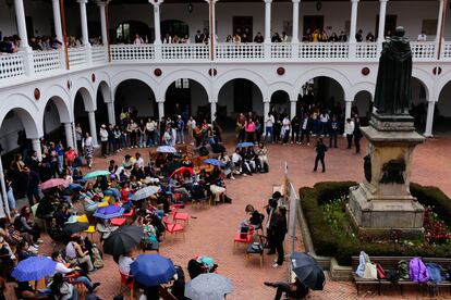 IKMYMIQOOZDYFNM2A7X746ZEAI Más allá de Cheyne: la situación de los profesores de hora cátedra