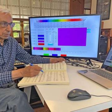 Doctor de la BUAP creó un teclado que traduce música en colores