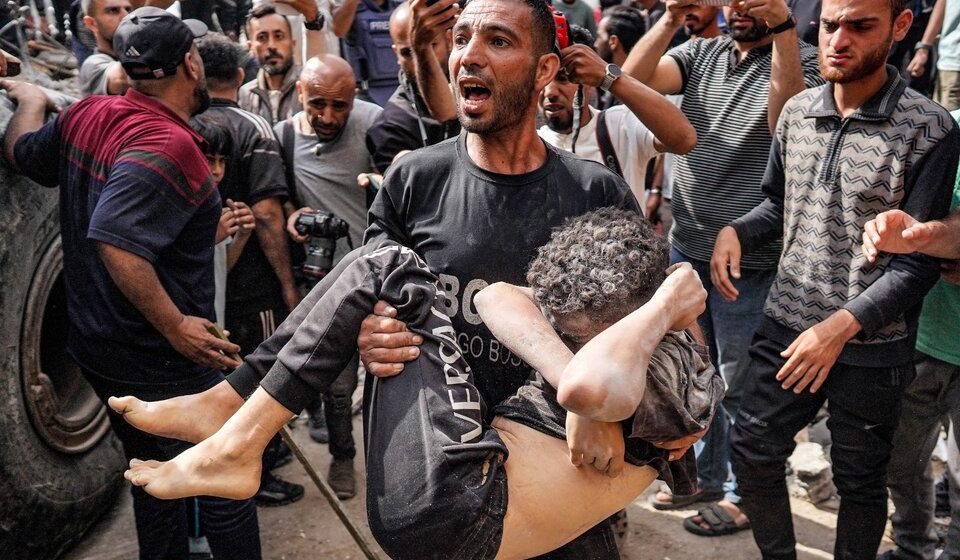 Cerca de 450 mil palestinos huyeron de Rafah, al sur de Gaza
