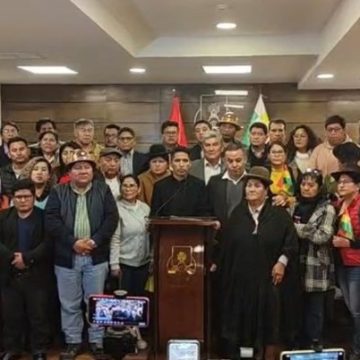 Bolivia Enfrentamiento entre el Gobierno y el Tribunal Constitucional agravan crisis política en Bolivia