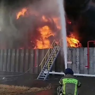 Ucrania bombardea con drones refinerías y depósitos de combustible en Rusia 
