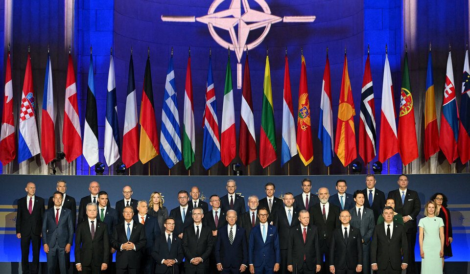 Los países de la OTAN acordaron mayores inversiones en seguridad militar